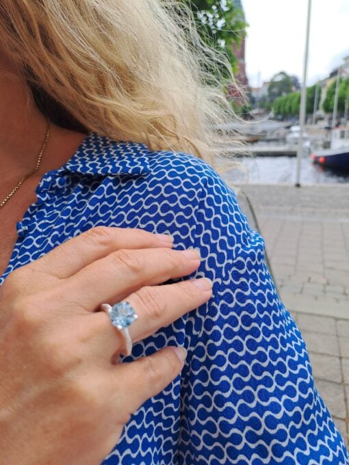 Susanne Friis Bjørner organisk ring i forgylt sølv med topas - Bilde 2
